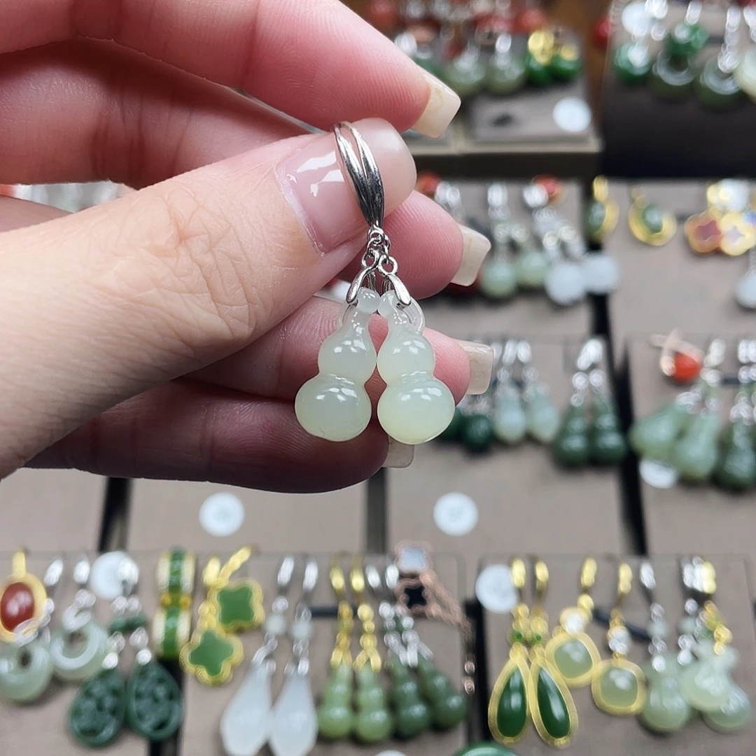 和田玉银S925镶嵌耳饰