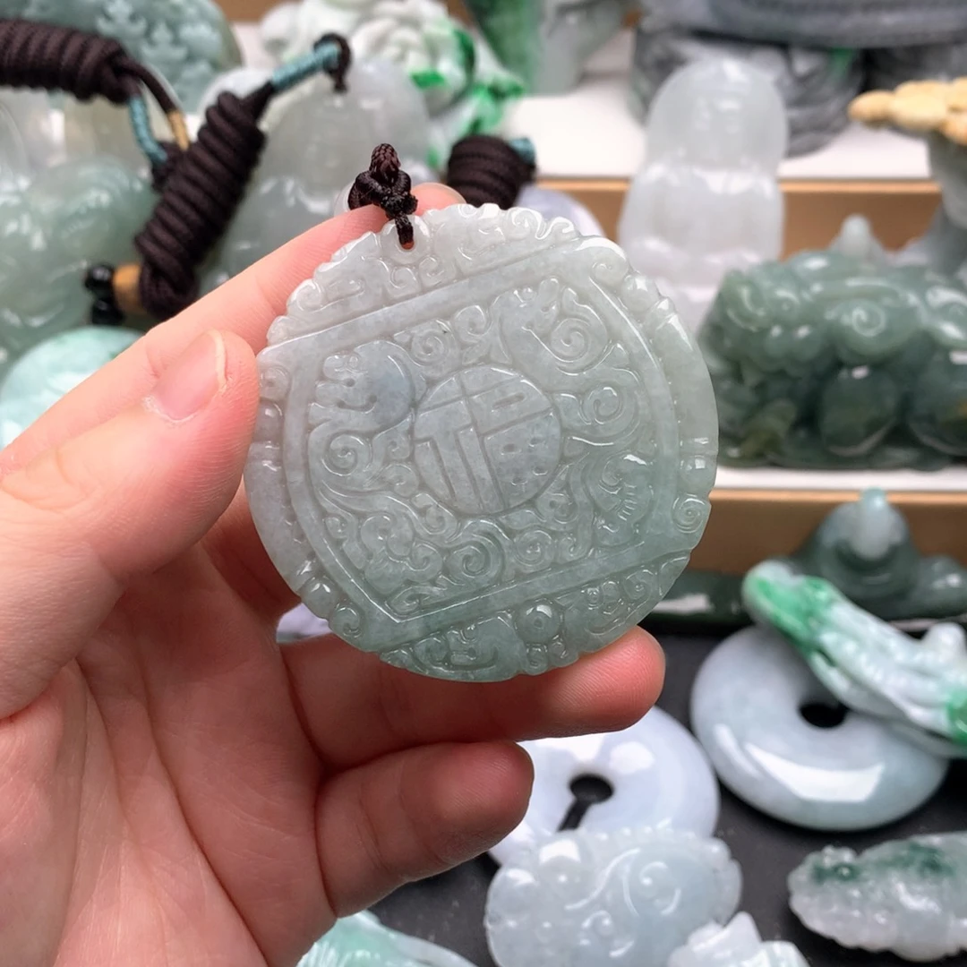 吊坠(不含链)未镶嵌翡翠