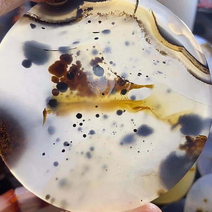 未镶嵌颈饰玛瑙/玉髓木**0