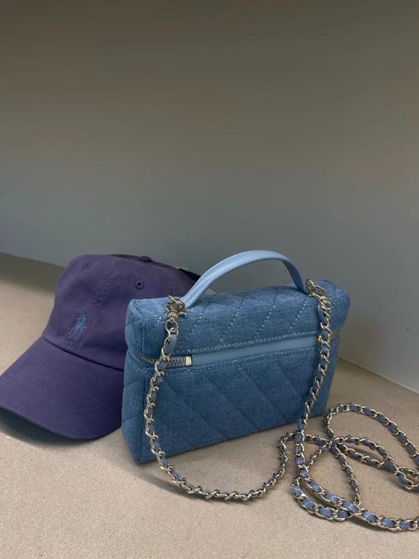 斜跨百搭夏季拉链斜挎款单根小香风港风单肩包牛仔菱格通勤风