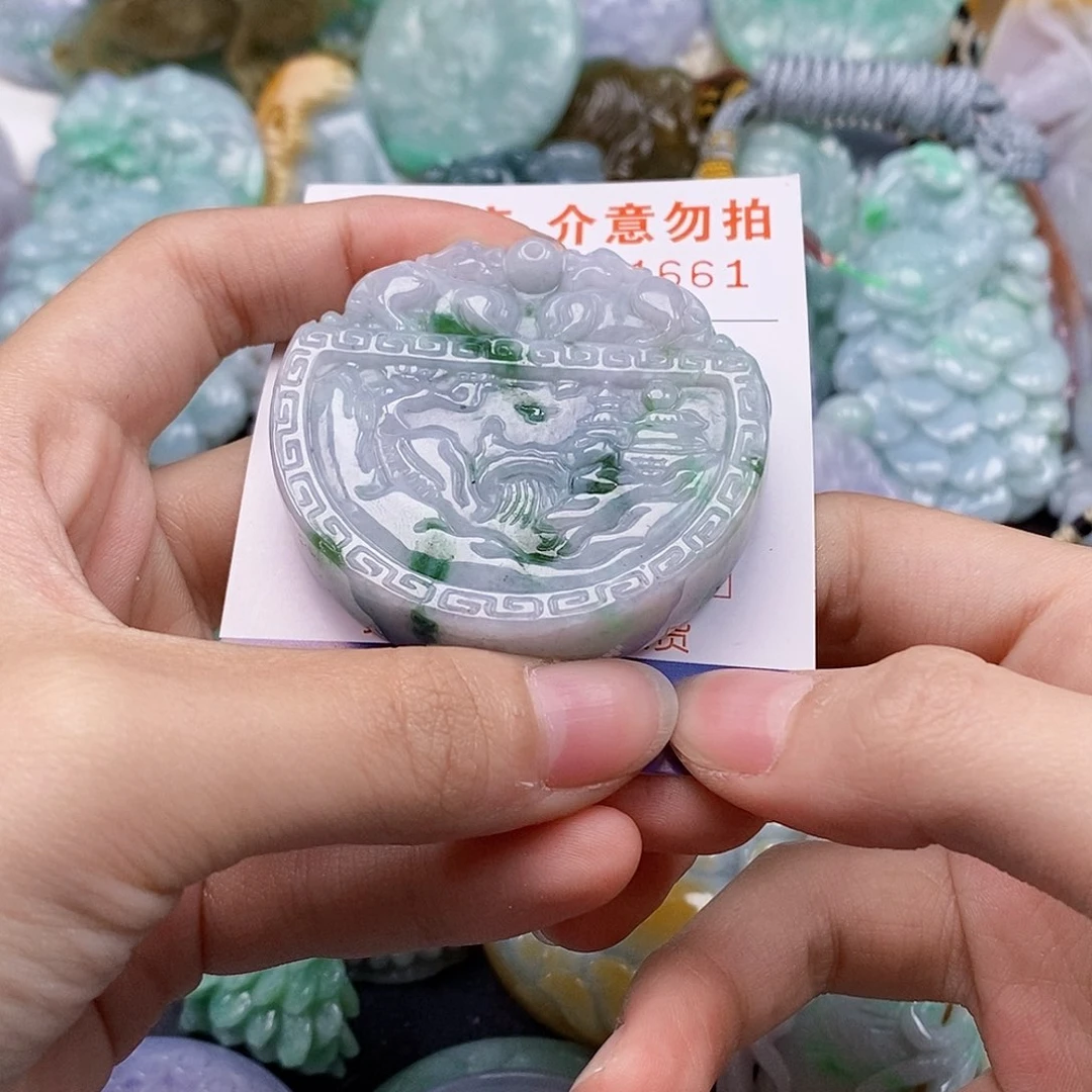 吊坠(不含链)未镶嵌翡翠