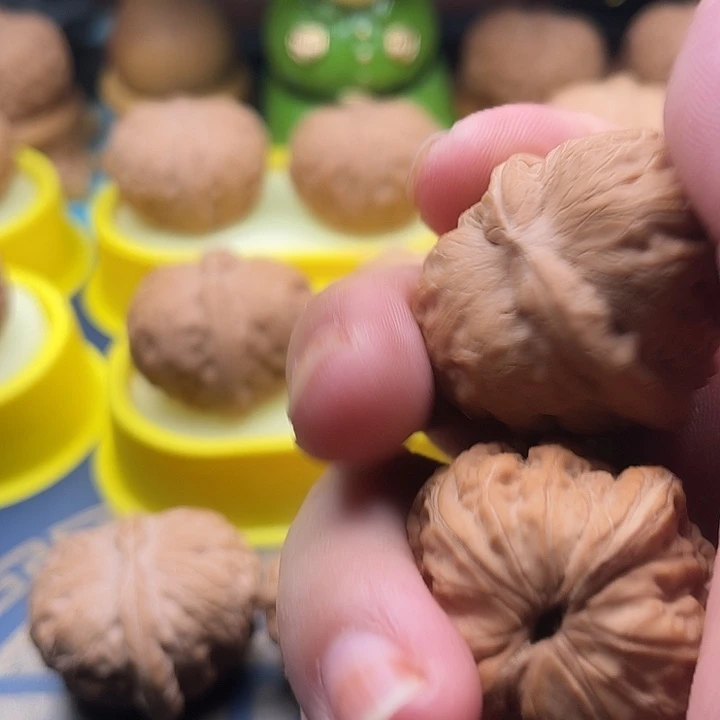 把件桃核灬**丶39