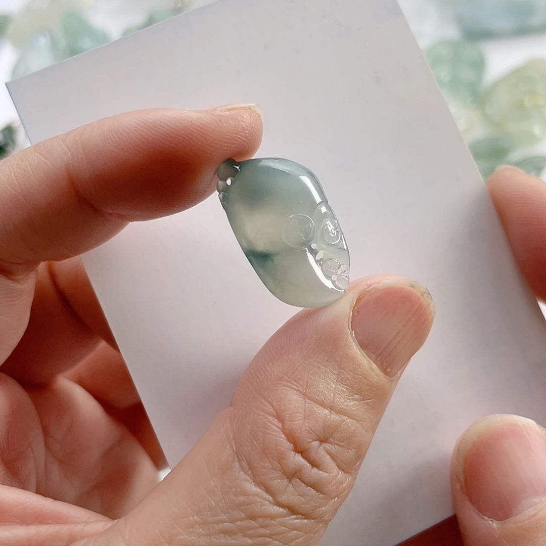 翡翠未镶嵌颈饰嘤****g蟹钳