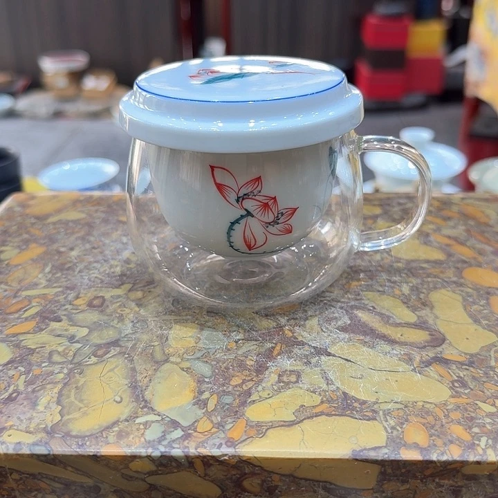 手绘还杯一个，瓷。。。品茗