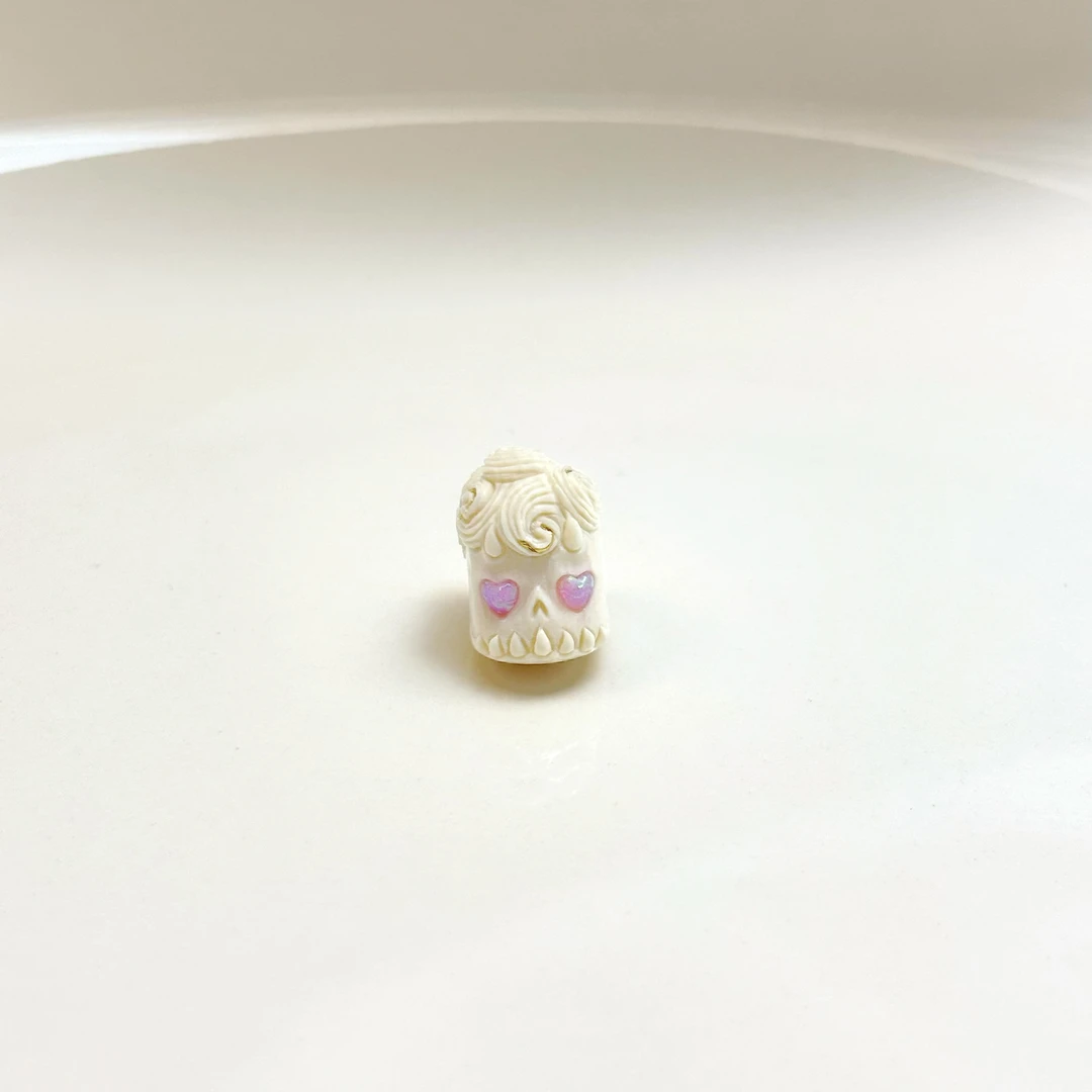 天然猛犸牙一体雕刻精工立体雕刻朋克阿呆 支持鉴定 假一罚十