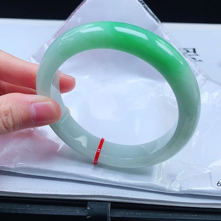 翡翠手镯未镶嵌缅甸天然a货手镯60+