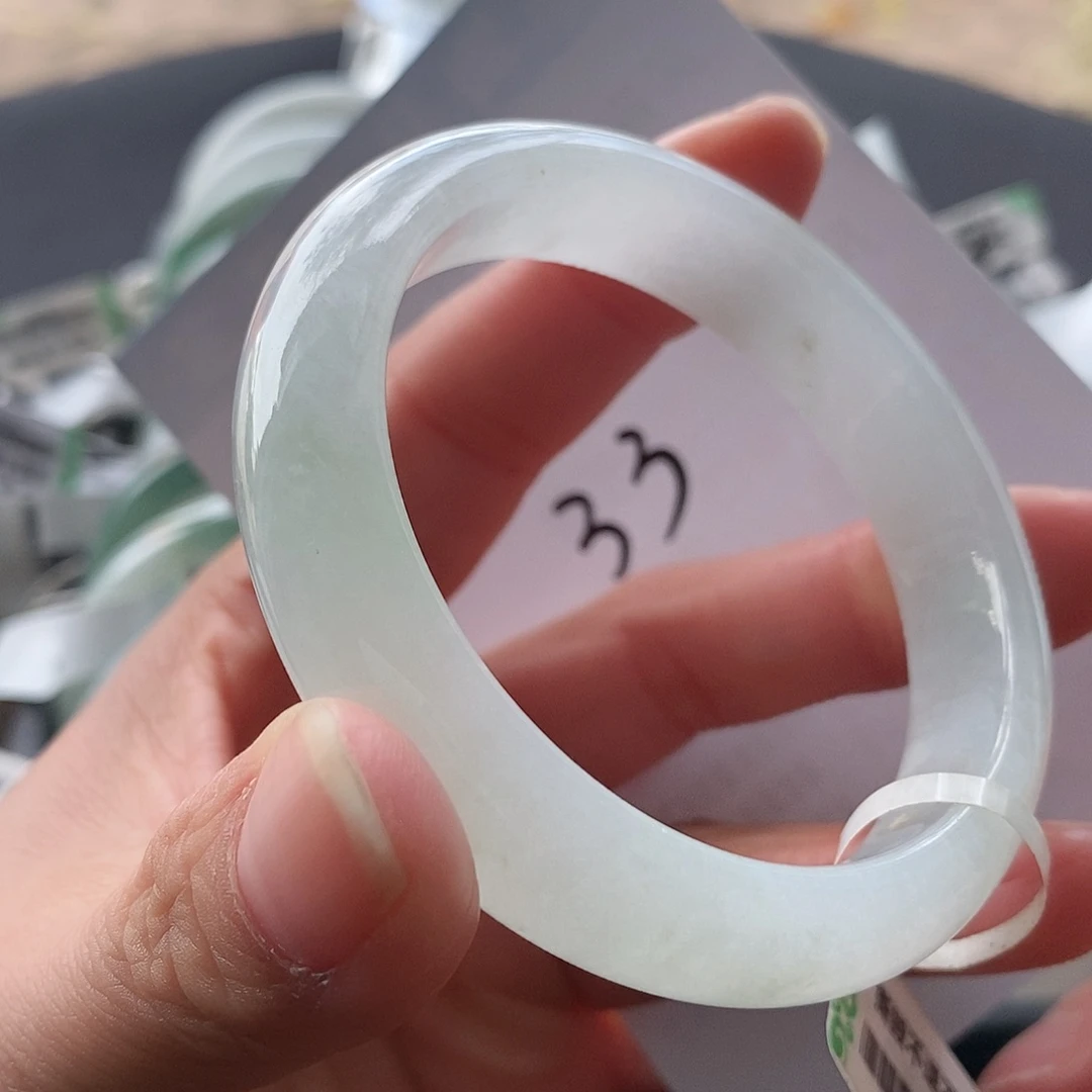 翡翠未镶嵌手镯54.9圈口手镯