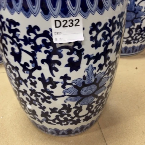 蜻***。瓷片瓷片瑕疵不退不换，介意不拍