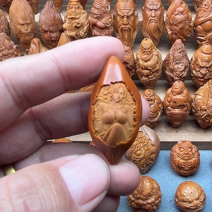 吊坠橄榄核20美女