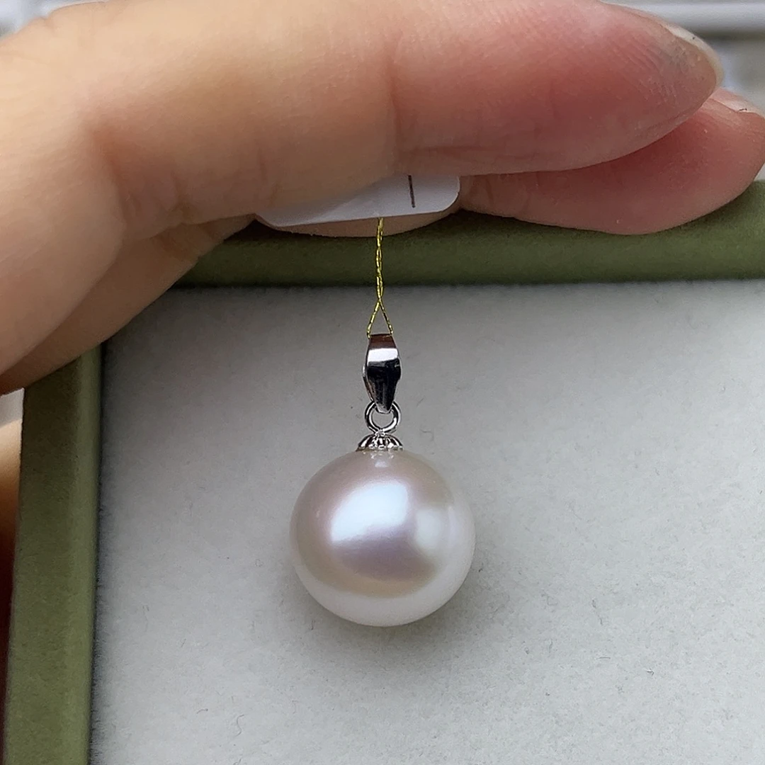 银时尚简约百搭气质款吊坠微瑕