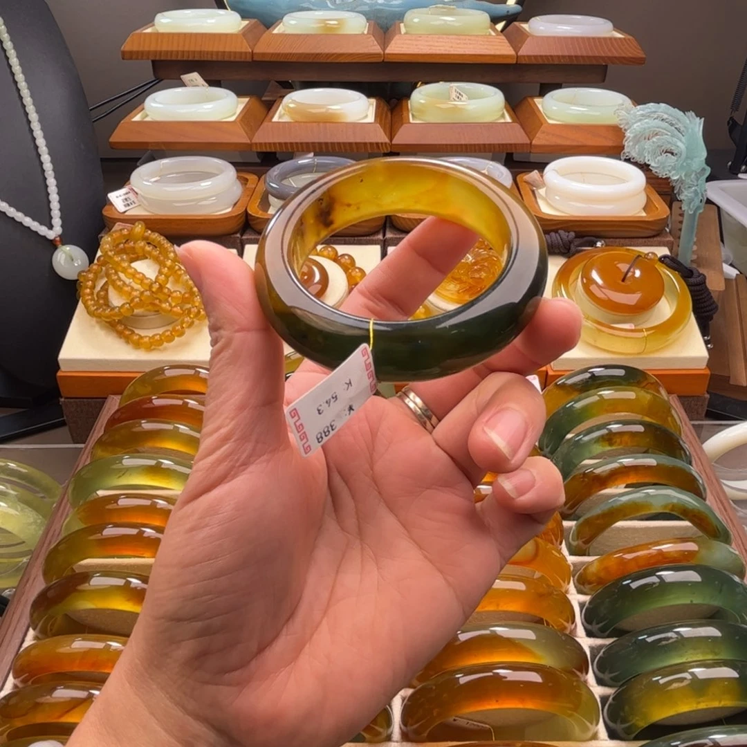 蛇纹石玉未镶嵌手镯54