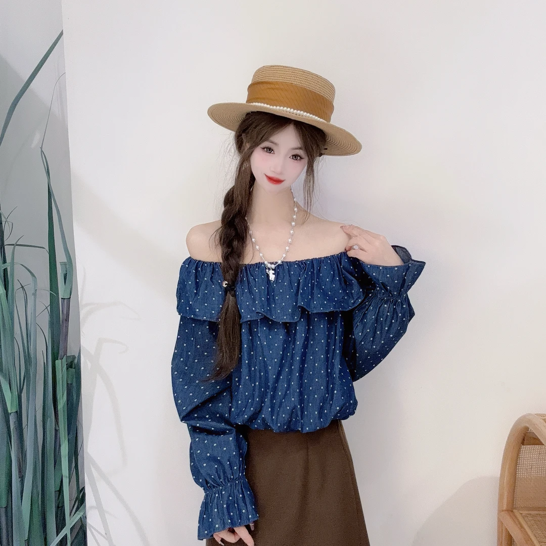 EC40852901复古法式风气质一字肩荷叶边设计感强牛仔蓝波点小上衣