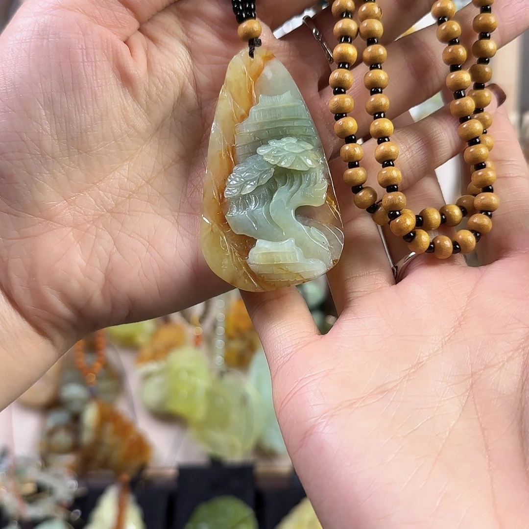 蛇纹石玉未镶嵌颈饰