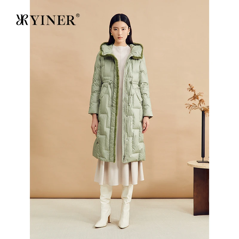 YINER音儿专选女装冬季长款水貂毛边连帽加厚保暖羽绒服