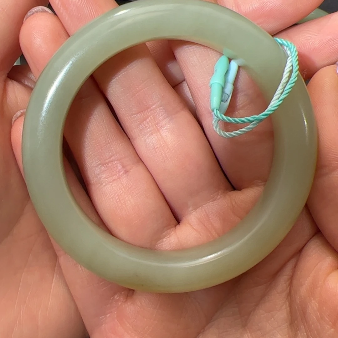 未镶嵌手镯和田玉?*棠