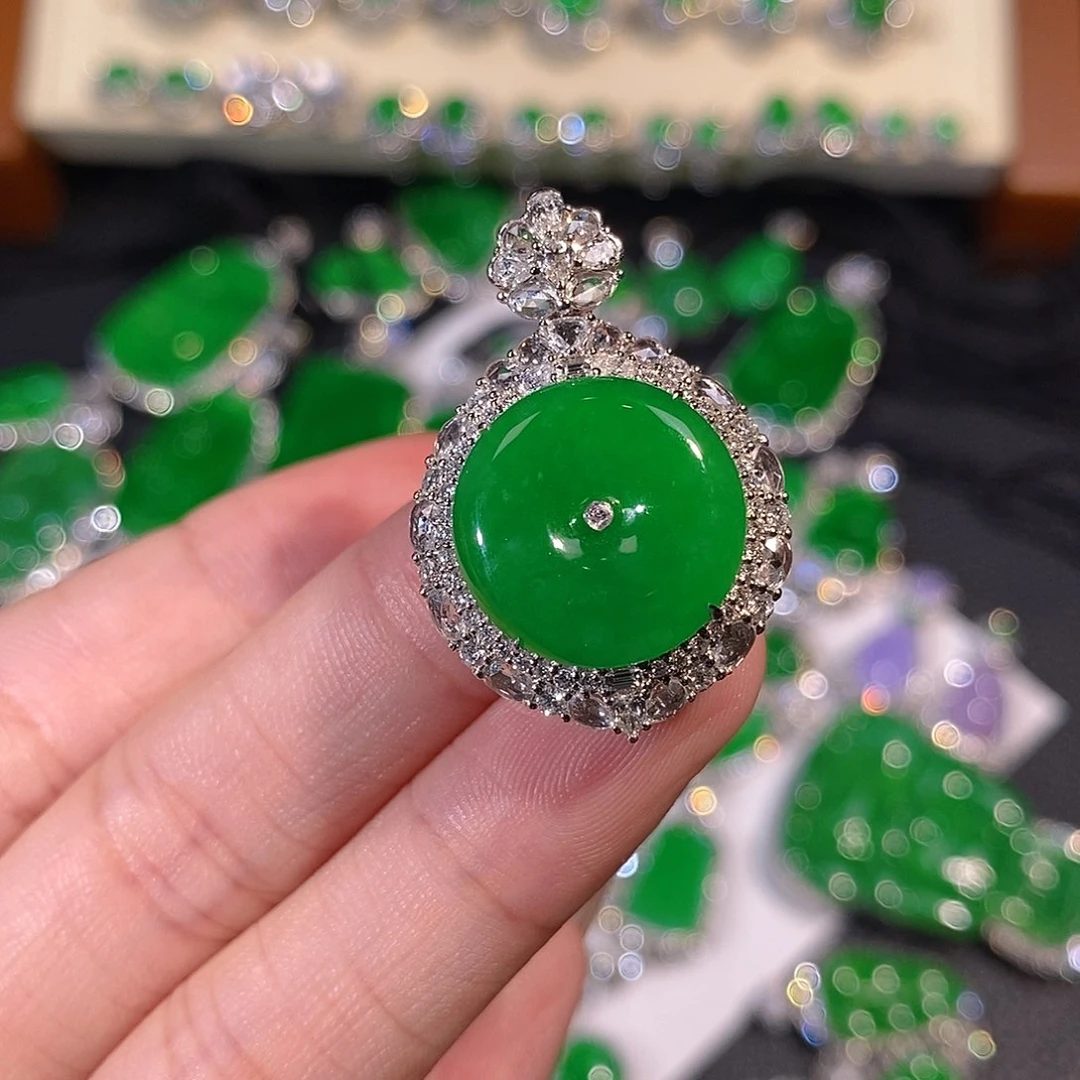 翡翠18K金镶嵌吊坠(不含链)