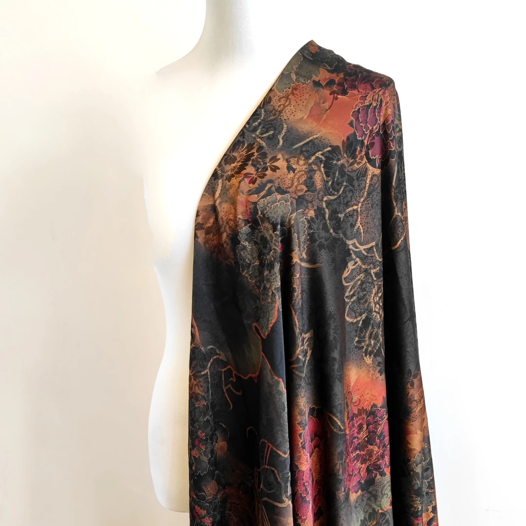 پائالىيەتلىك ماللار BIR LIBAS布料