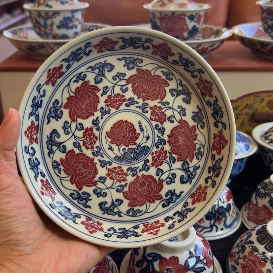 正绎堂釉里红金刚莲壶承