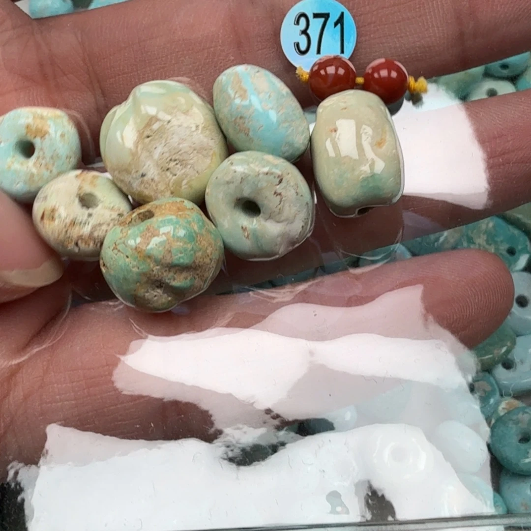 南红玛瑙未镶嵌珠宝奇石