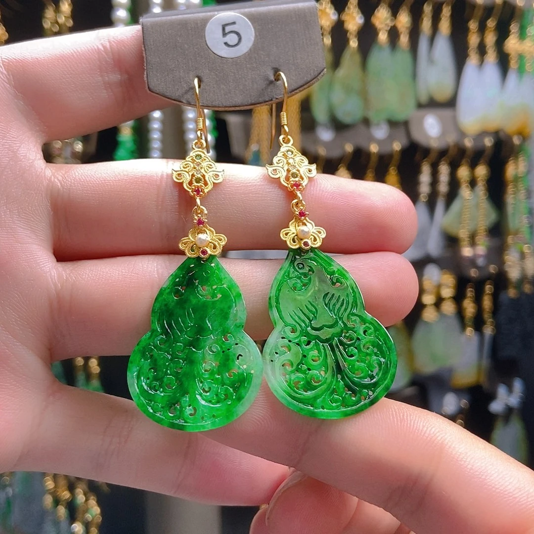 蒙***磊翡翠未镶嵌耳饰翡翠