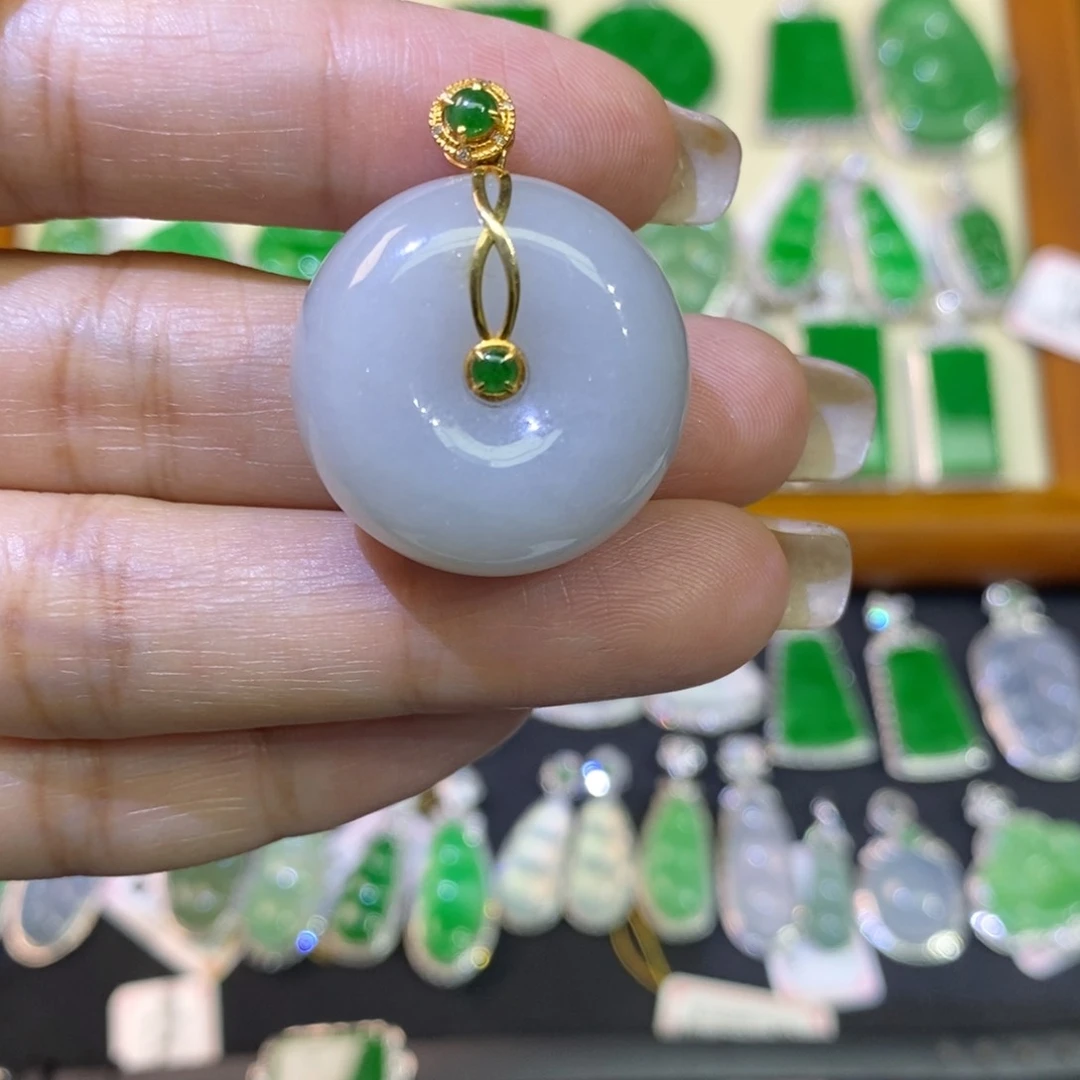 翡翠吊坠(不含链)18K金镶嵌吊坠
