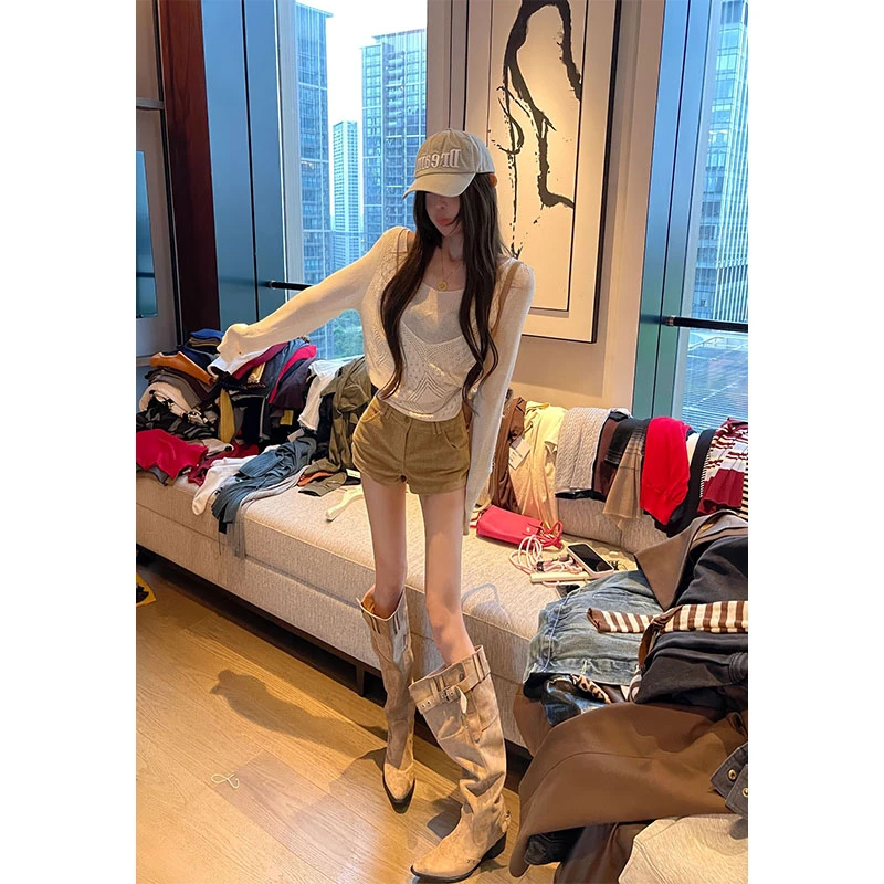 韩系INS风辣妹纯欲设计感小众洋气长袖上衣高腰修身显瘦时尚短裤
