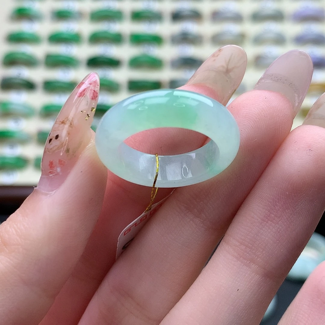 翡翠未镶嵌戒指港15