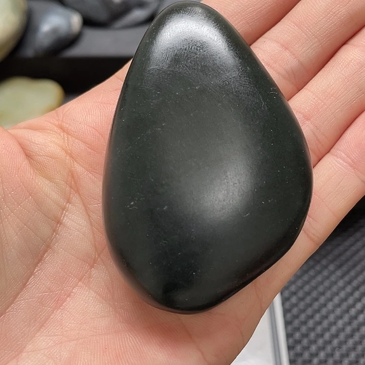 和田玉未镶嵌车挂