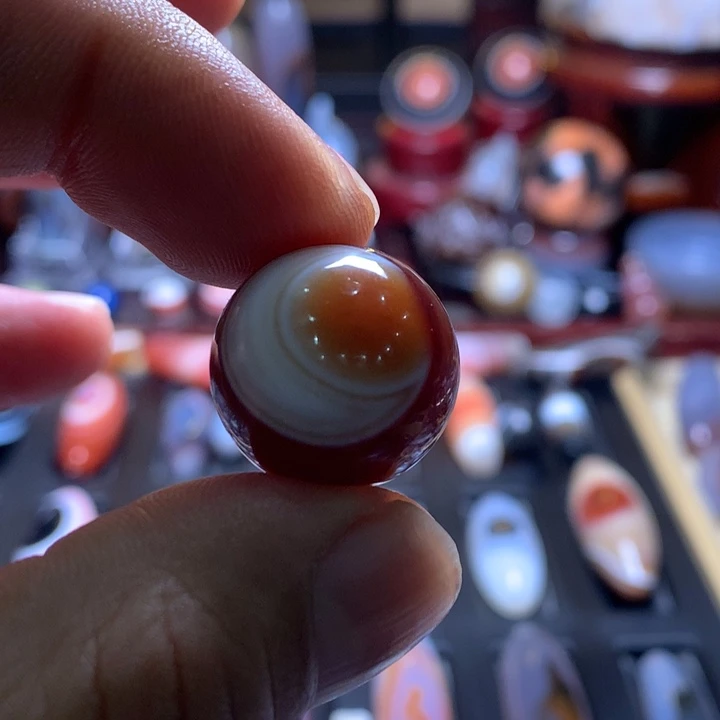 玛瑙/玉髓颈饰未镶嵌蜗*?