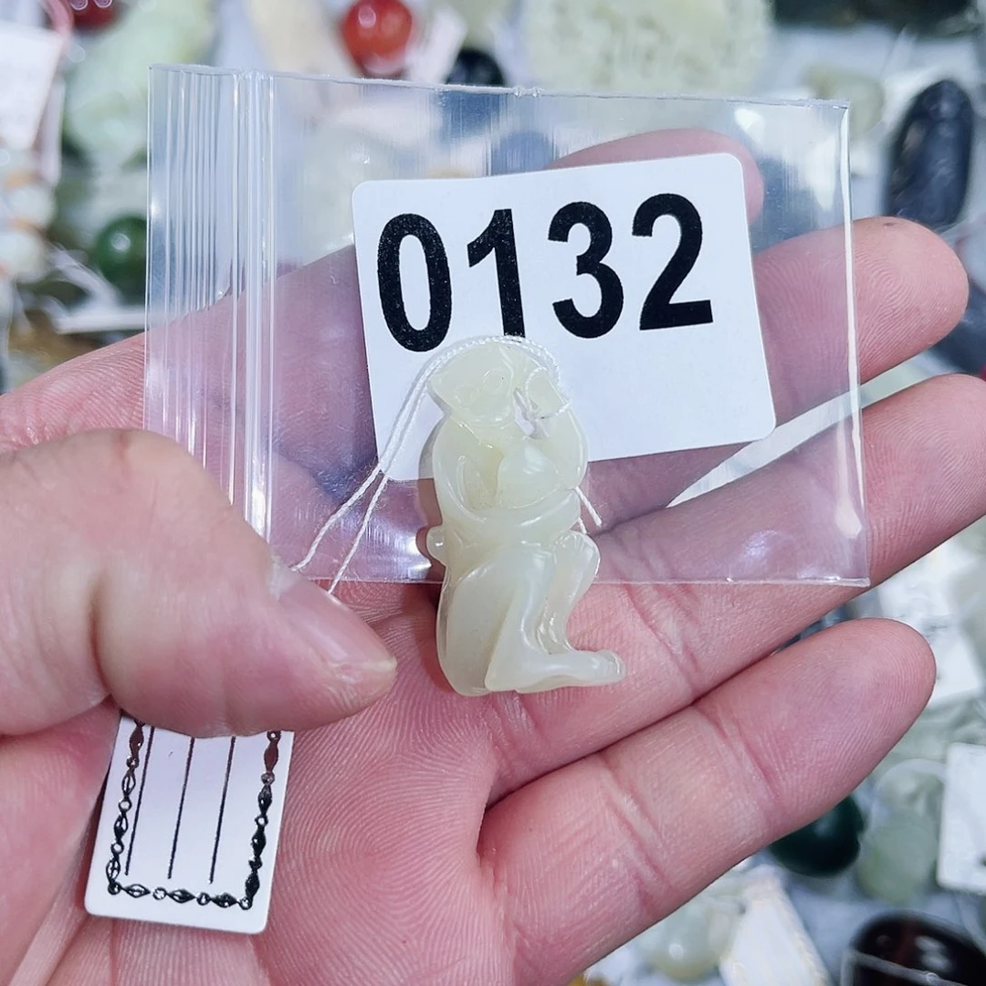 和田玉车挂未镶嵌