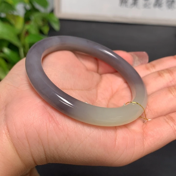 和田玉手镯未镶嵌56