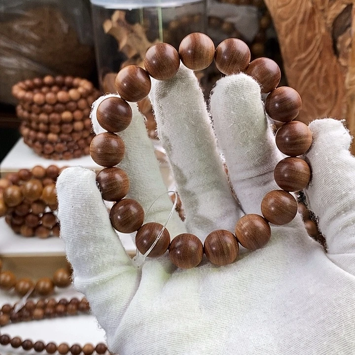 檀香木其他横纹黑肉老山檀香1.2/沉水全品