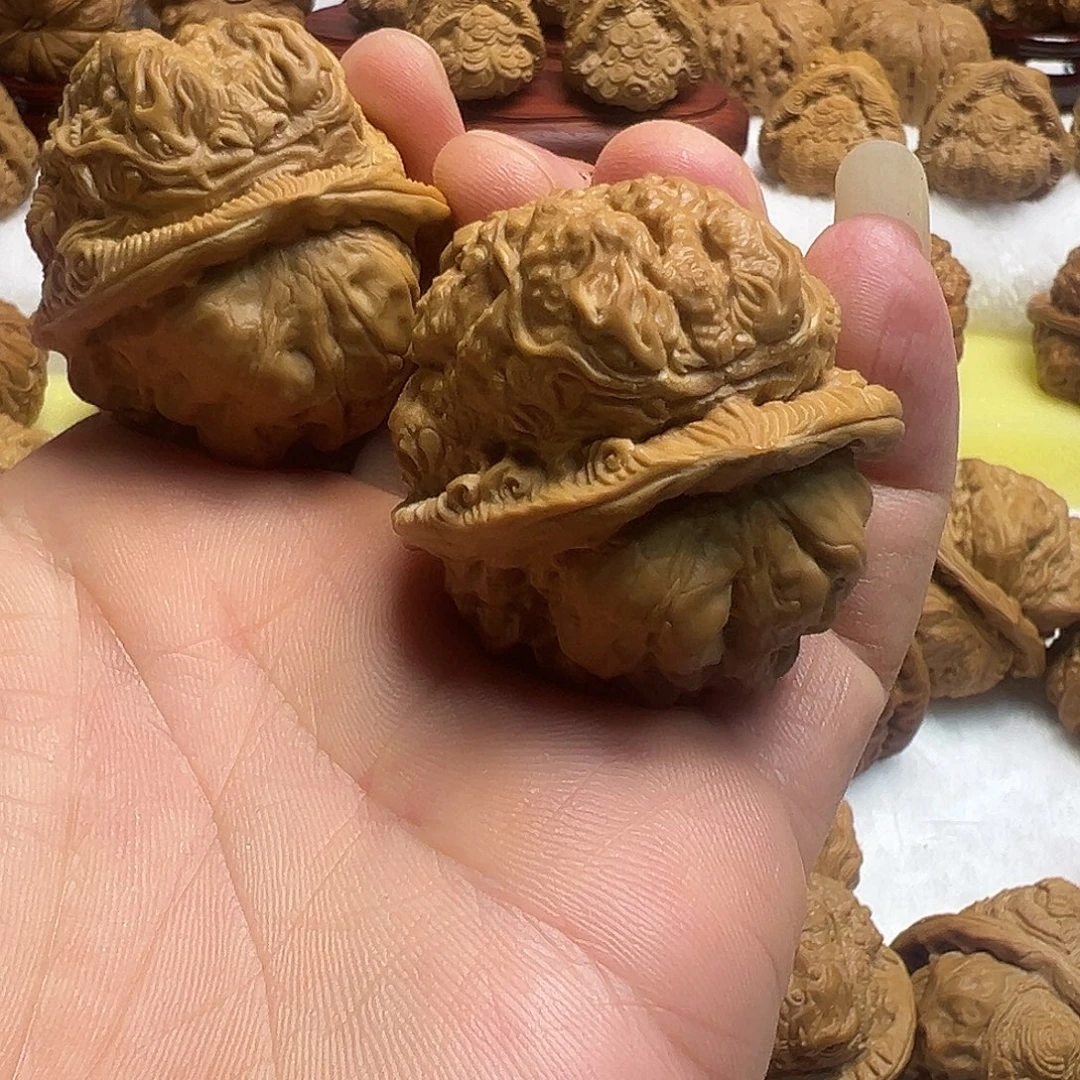 砥***行核桃单面雕刻精品题才