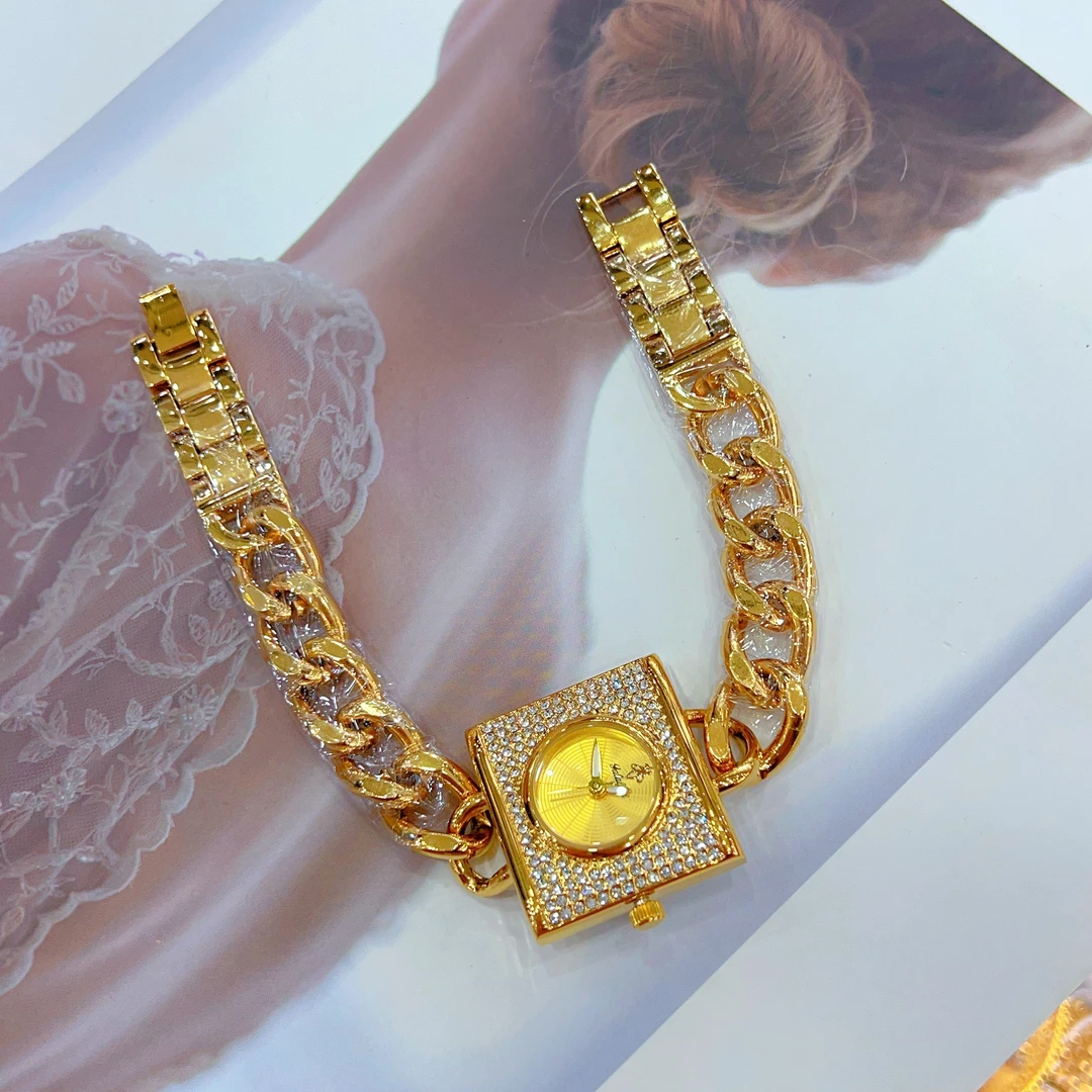 时尚新款百搭腕表女士钛钢腕表个性金色轻奢气质手表防水复古简约