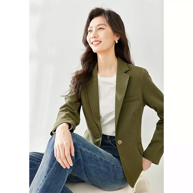 *梵希蔓春秋纯色短款宽松职业翻领西装外套V7762