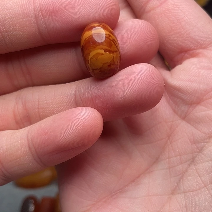 琥珀未镶嵌裸石妖孽石膏红花枣珠12-17.5mm