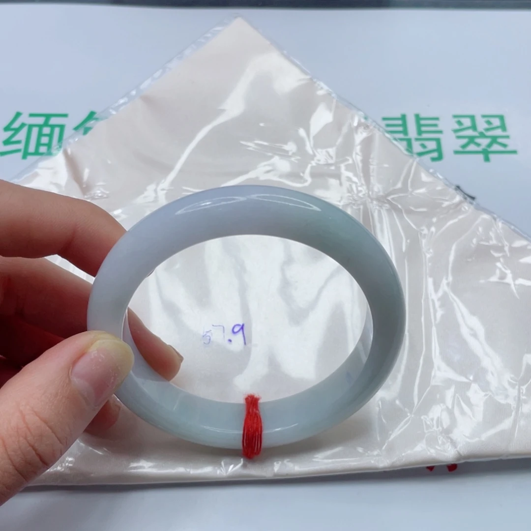 未镶嵌手镯翡翠57