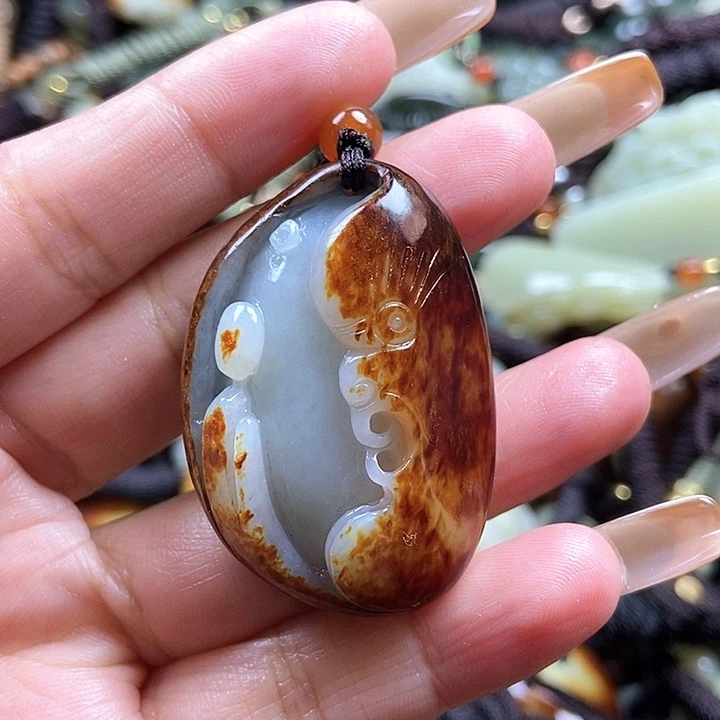 和田玉颈饰未镶嵌