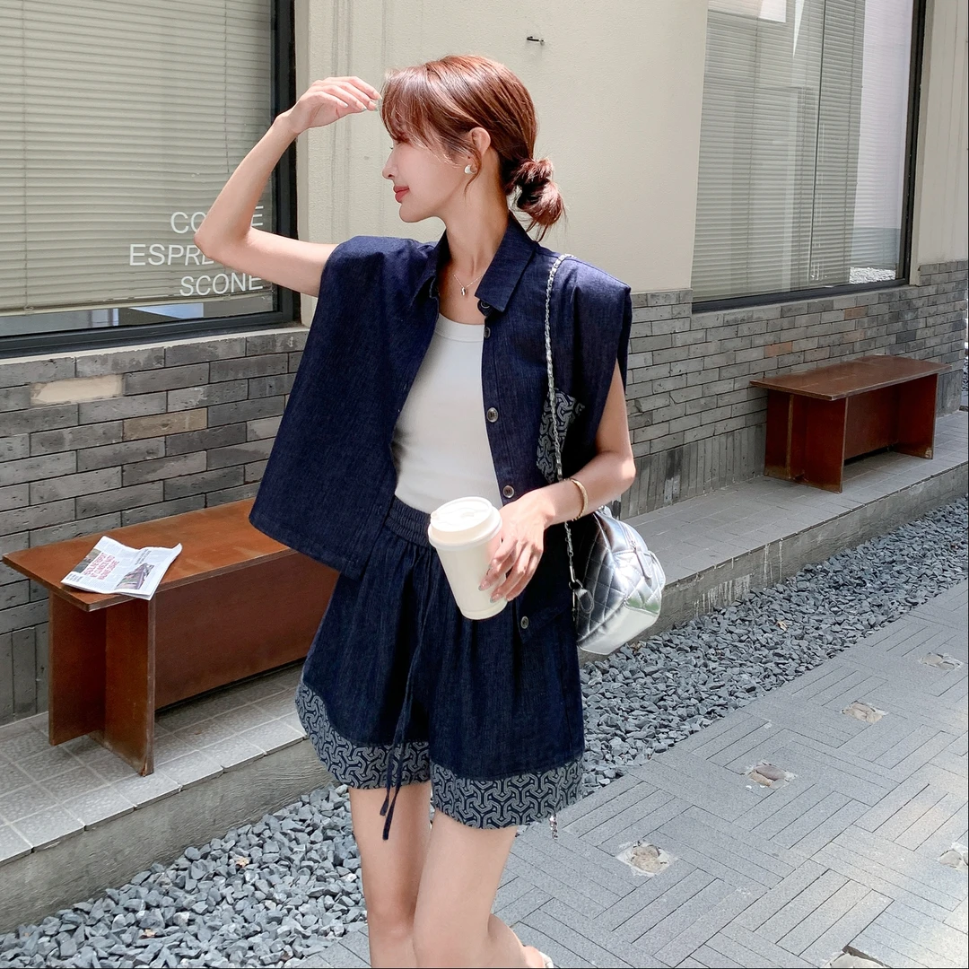 高级感复古花色拼接牛仔套装女2025年夏季新款无袖上衣短裤两件套