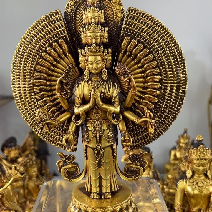 珈***话佛像的造型和造型