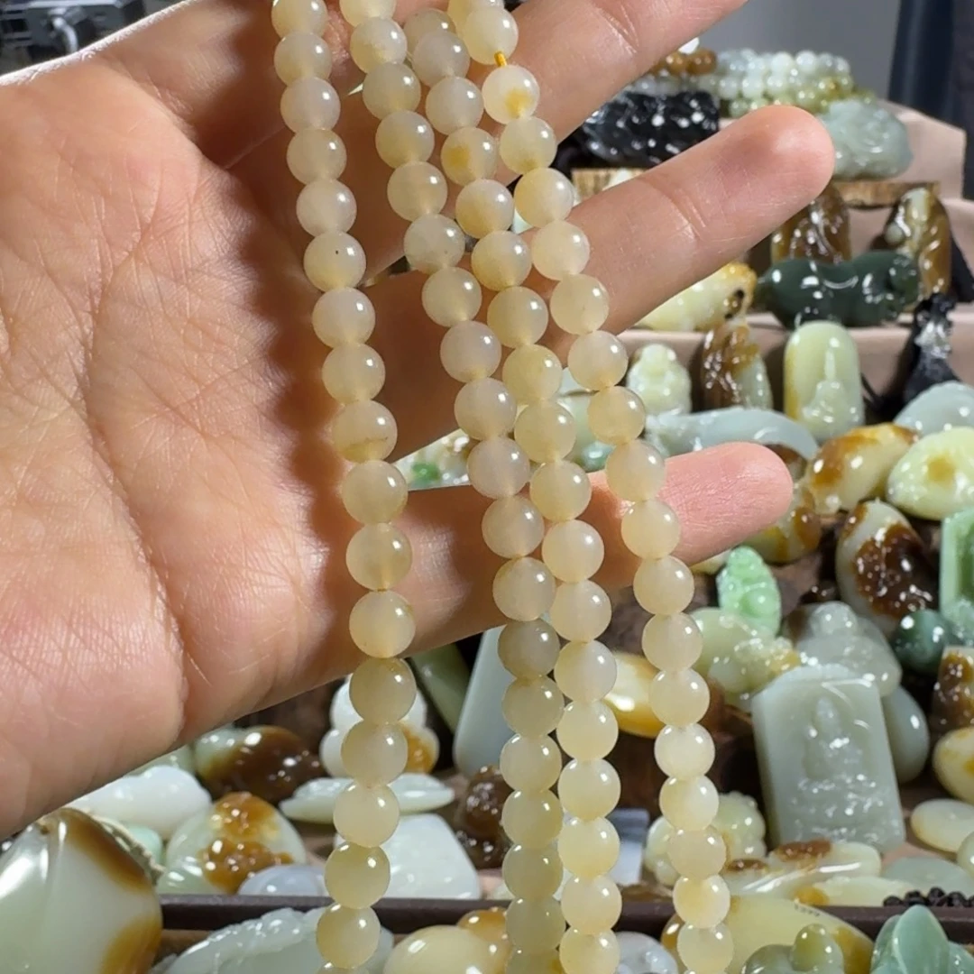 和田玉（糖玉）未镶嵌颈饰