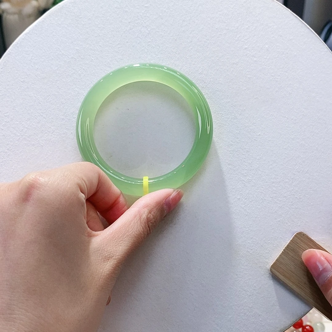 手镯玛瑙/玉髓未镶嵌55