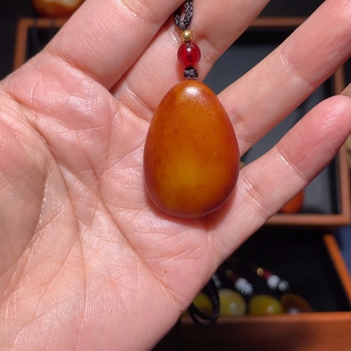 逆***盘颈饰未镶嵌和田玉（糖玉）