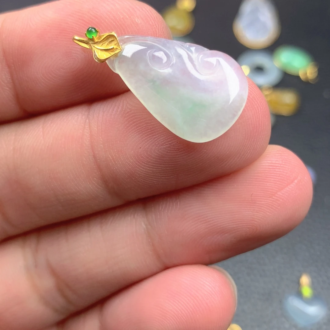 【闪购商品】颈饰18K金镶嵌翡翠翡翠