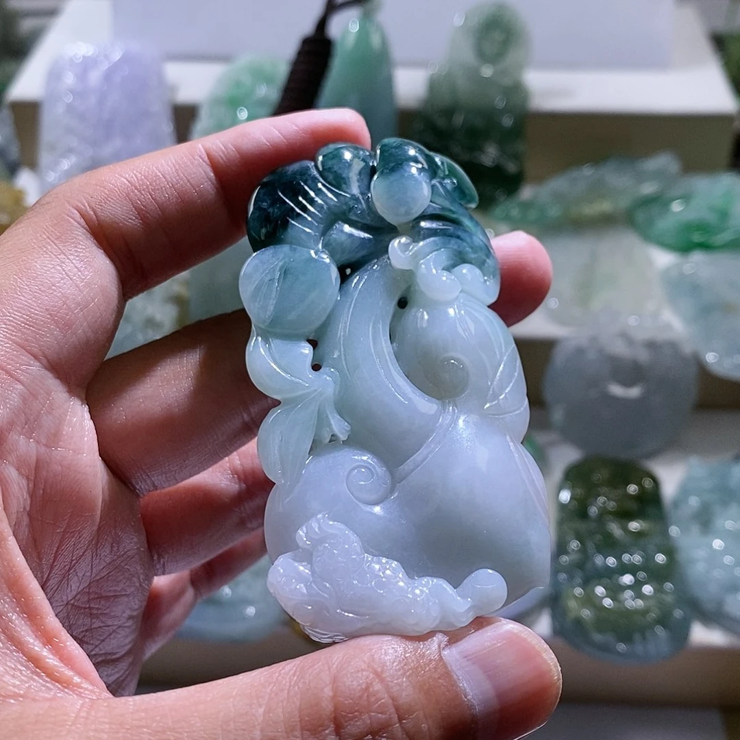 【闪购商品】翡翠颈饰未镶嵌如意