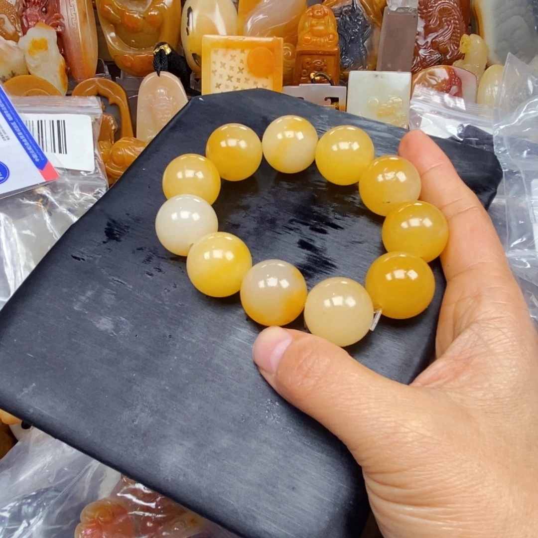 石英质玉（黄龙玉）颈饰未镶嵌