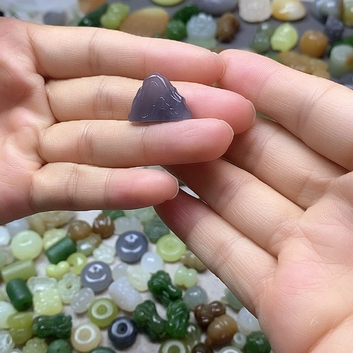未镶嵌和田玉挂件