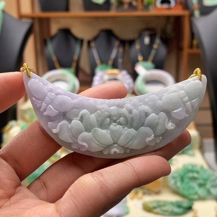 翡翠颈饰未镶嵌翡翠吊坠