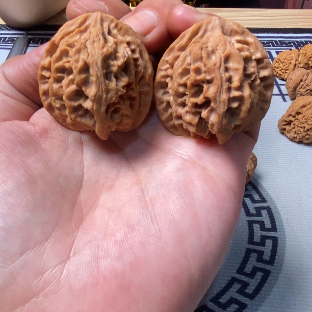 把件文玩核桃苹果园狮子头