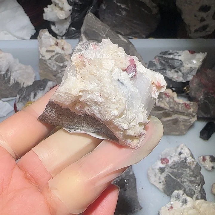 天然辰砂天然朱砂原石毛料